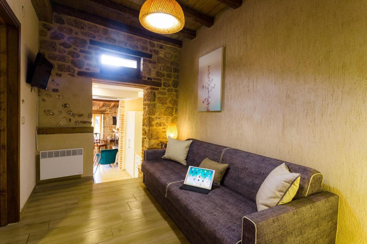 Blossom Rooms & Suite Veria  Exterior photo