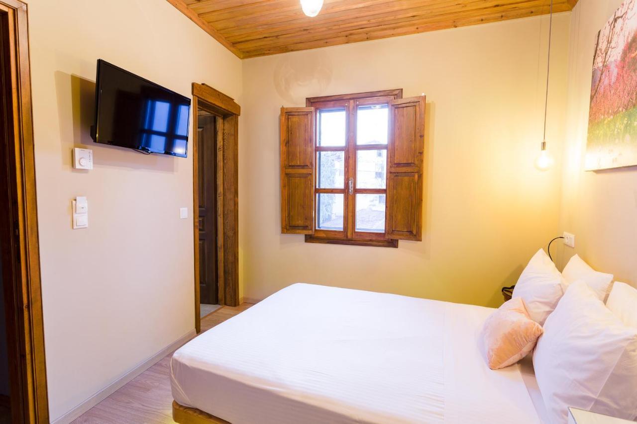 Blossom Rooms & Suite Veria  Exterior photo